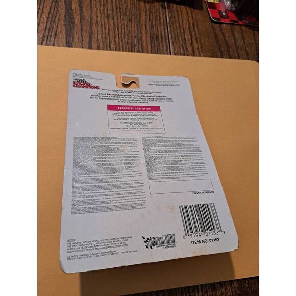 Vintage 1998 Racing Champions Michael Waltrip #21 Citgo Ford Taurus NASCAR 1:64 - Picture 4 of 4